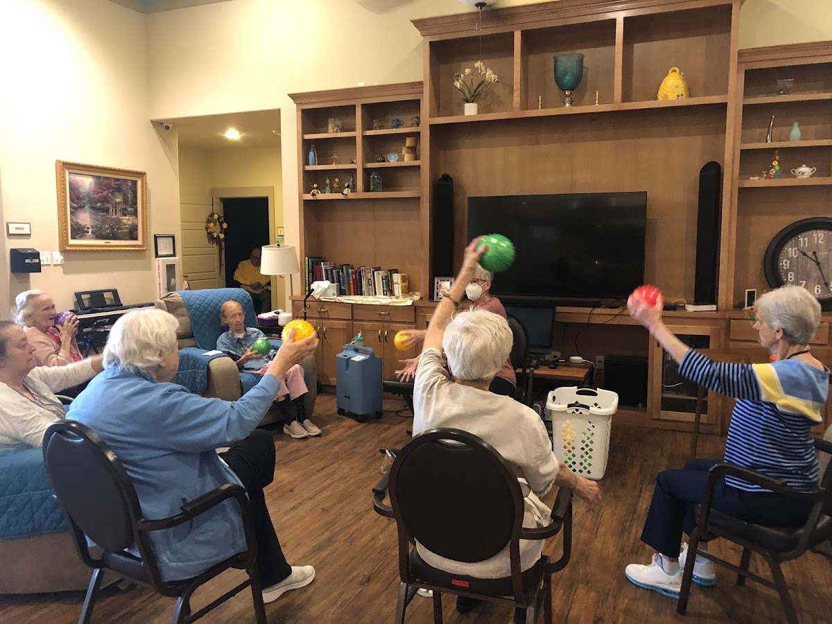 Garden Ridge Place Assisted Living photo 2